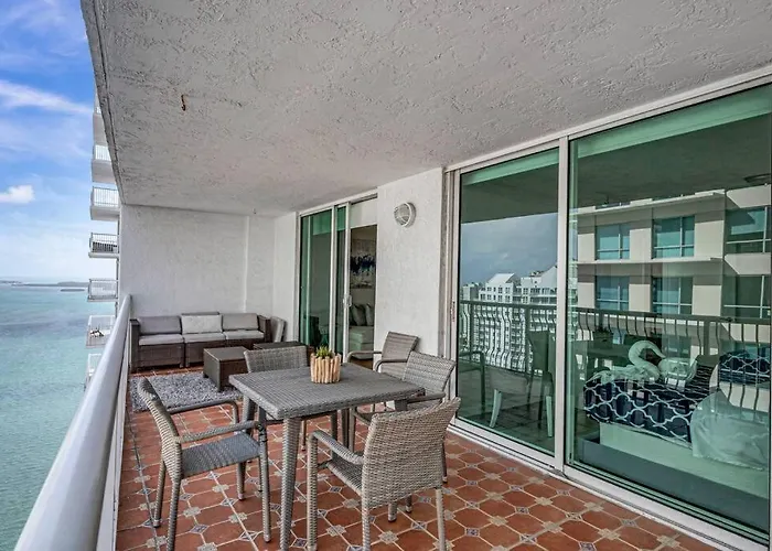 35Th Floor 1 Bed 1 Bth • Brickell • Ocean View
