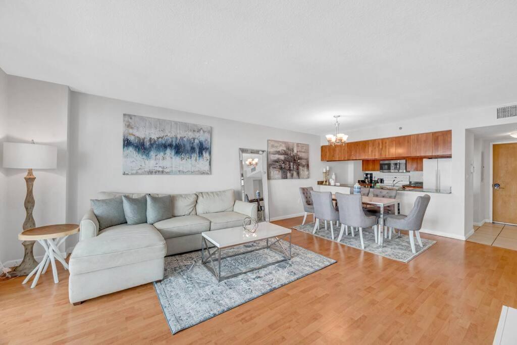 35th Floor 1 Bed 1 Bth • Brickell • Ocean View Appartement