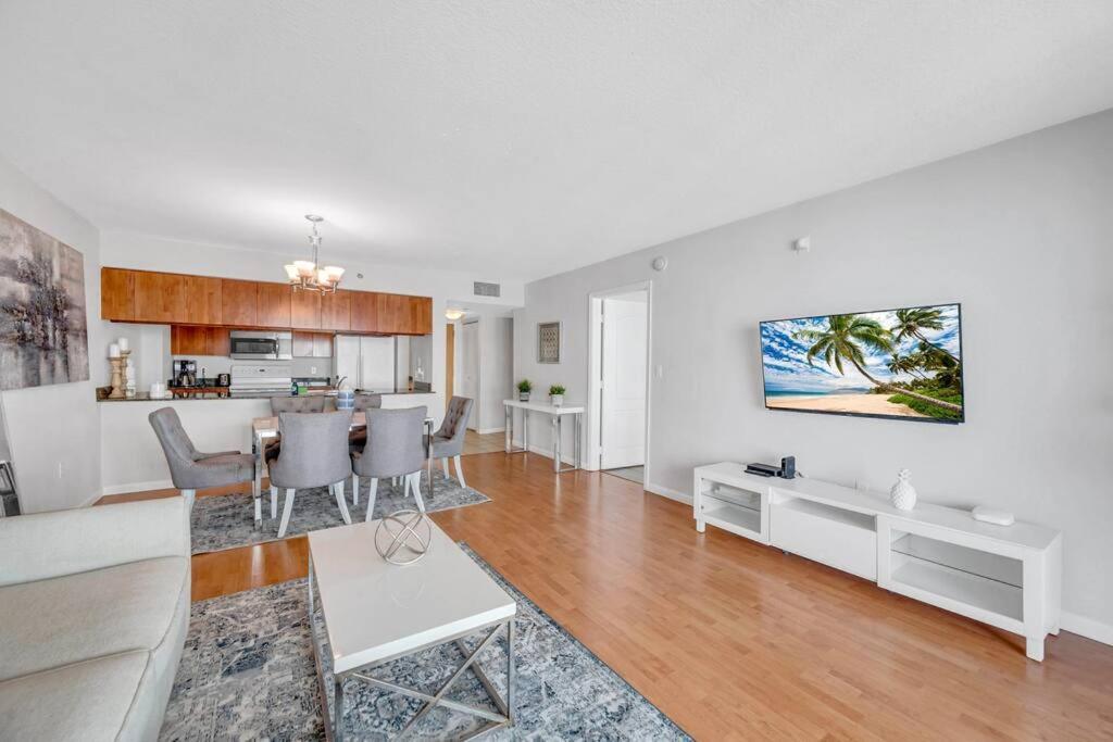 35th Floor 1 Bed 1 Bth • Brickell • Ocean View Miami